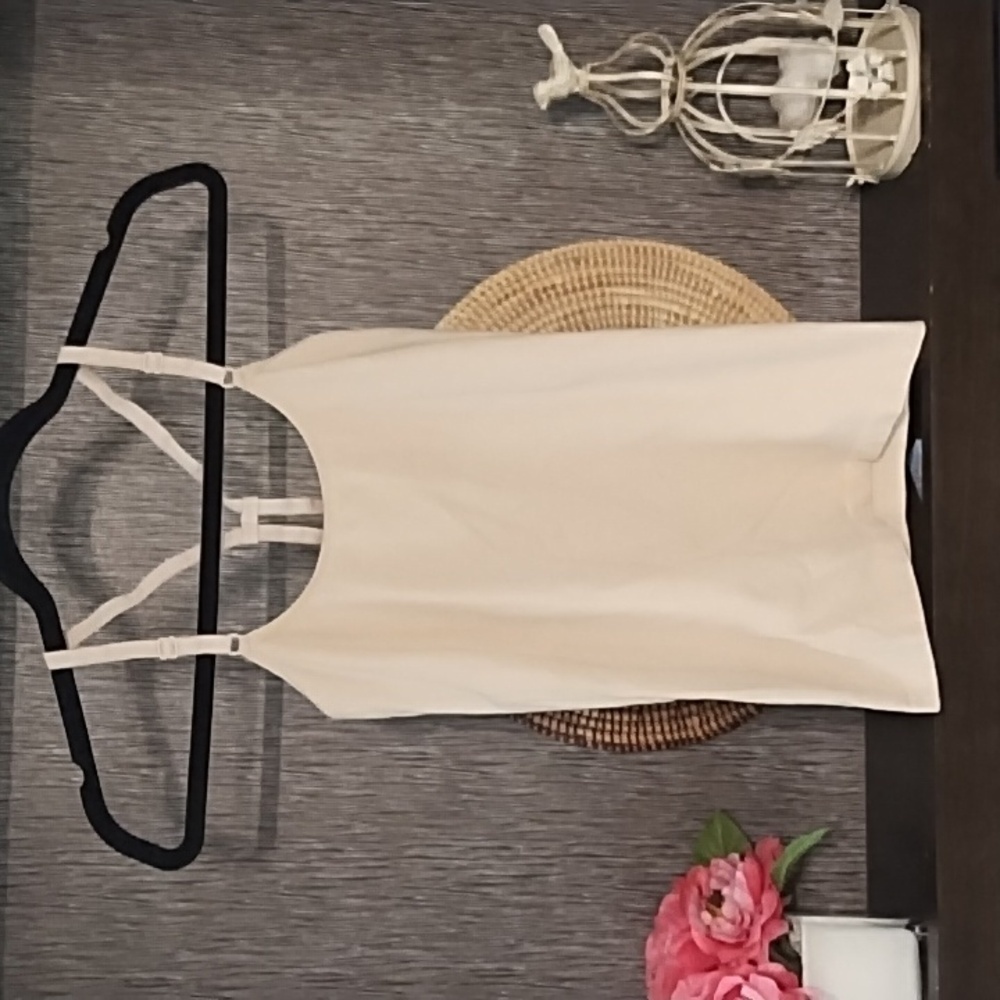 Body by Victoria Shapewear Adjustable Back Straps SizeS Nude